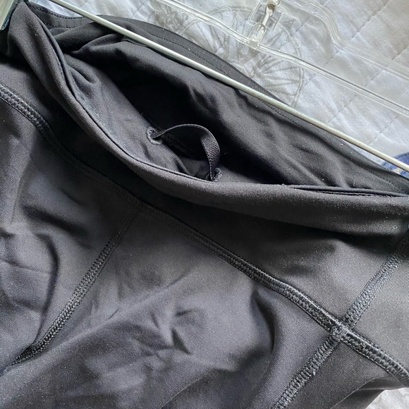 Lululemon Invigorate Leggings in black - Picture 6 of 6